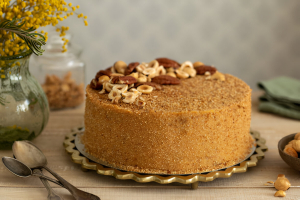 Caramel biscuit cake