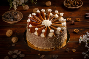 Deliciouse cake with chocolate cream